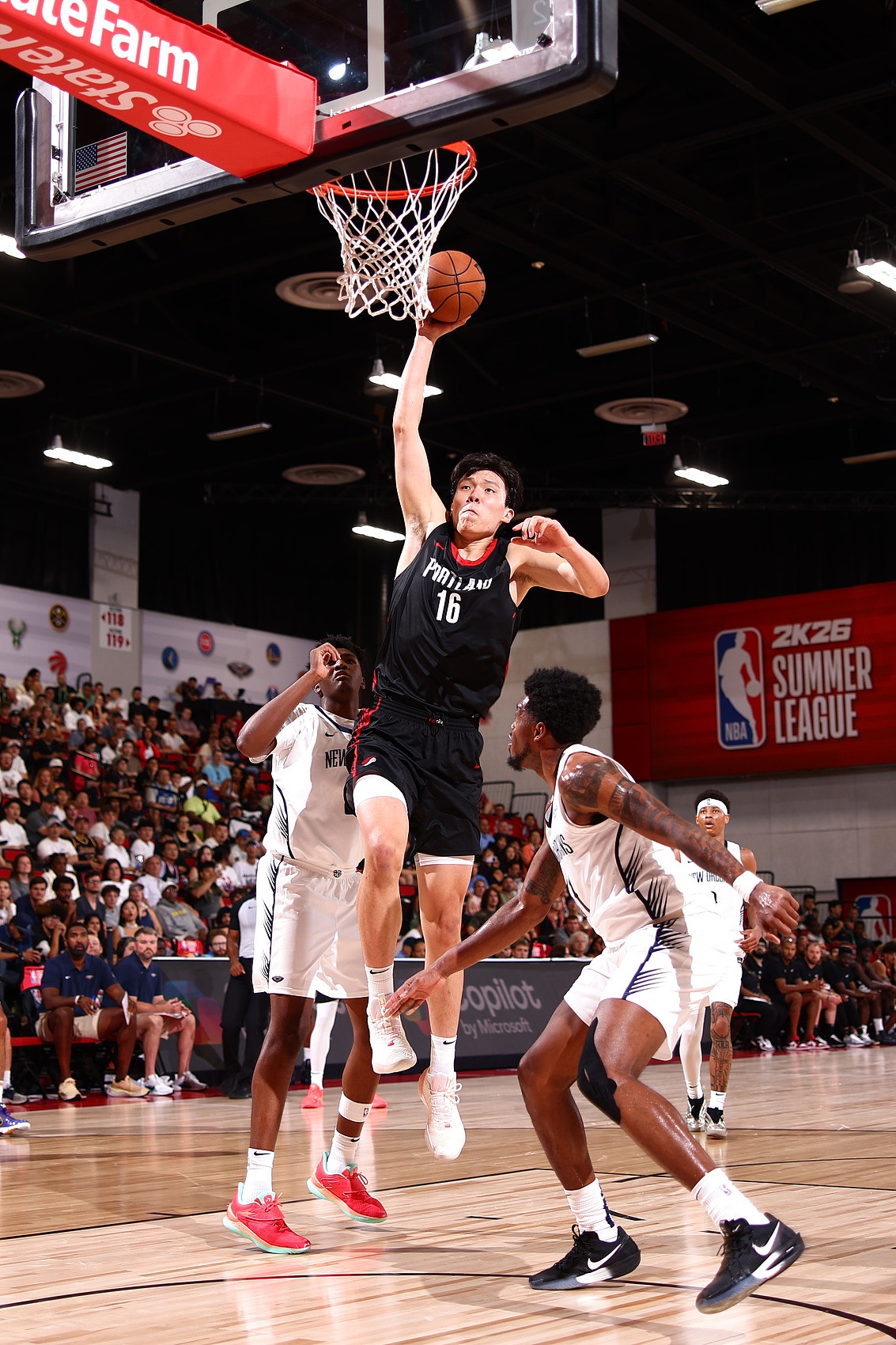 金沙娱乐城官网-队记：很少见新秀大个子有杨瀚森的内线脚步和技术 比较干净利落